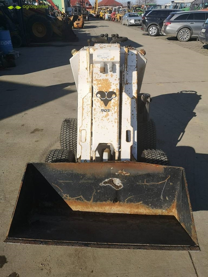 Taskmaster 905 - Skid steer loader: picture 2 Taskmaster 905 - Skid steer loader: picture 2