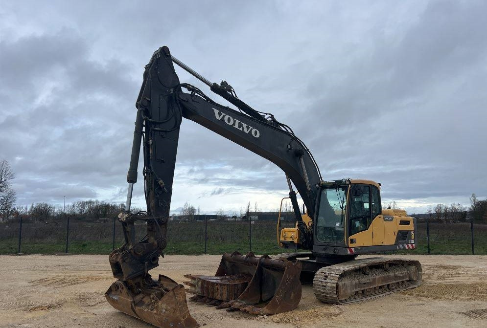 Volvo EC 220 DL - Crawler excavator: picture 1 Volvo EC 220 DL - Crawler excavator: picture 1