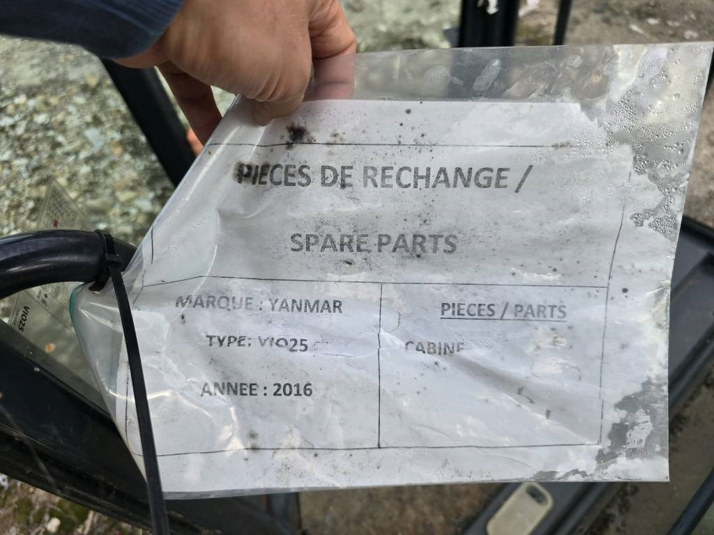 Yanmar Vio 25 Cabine - Cab for Construction machinery: picture 4 Yanmar Vio 25 Cabine - Cab for Construction machinery: picture 4