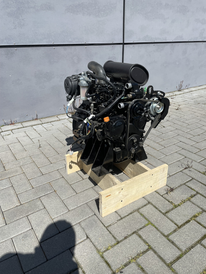 Yanmar 3TNM68 - Engine for Construction machinery: picture 2 Yanmar 3TNM68 - Engine for Construction machinery: picture 2