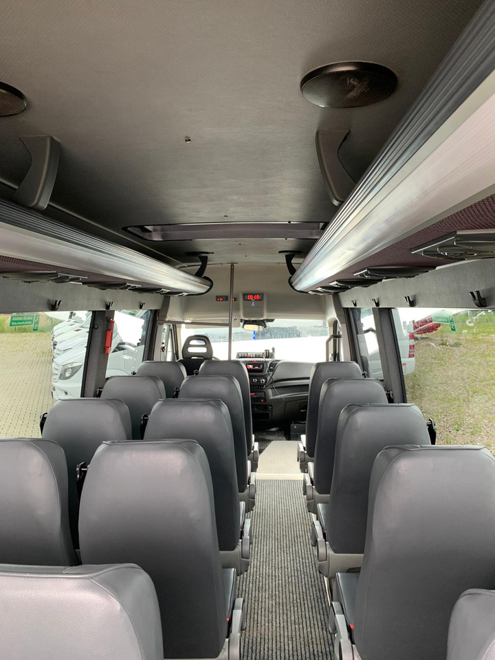 Coach Iveco Daily- 21 Miejsc: picture 15