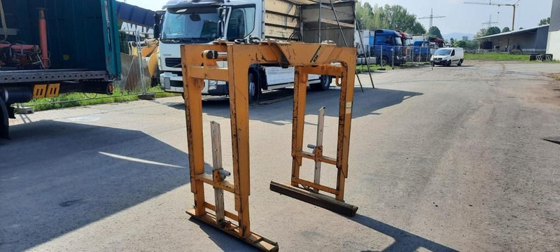 JCB Steinzange Kinshofer - Clamp: picture 2 JCB Steinzange Kinshofer - Clamp: picture 2