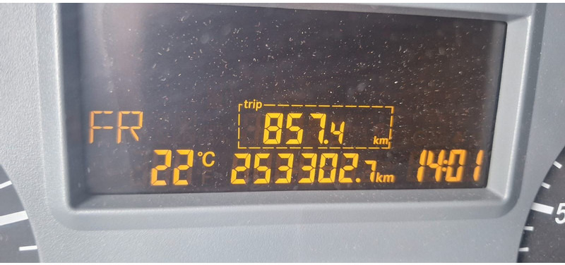 Cab chassis truck Mercedes-Benz 1833 2 Achser für BDF mit LBW: picture 7 Cab chassis truck Mercedes-Benz 1833 2 Achser für BDF mit LBW: picture 7