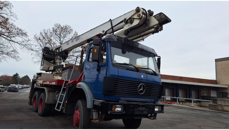 Mercedes-Benz 2629 AK Motorwagen mit Kran Dachdeckerkran6x6 - Dropside/ Flatbed truck, Crane truck: picture 3 Mercedes-Benz 2629 AK Motorwagen mit Kran Dachdeckerkran6x6 - Dropside/ Flatbed truck, Crane truck: picture 3
