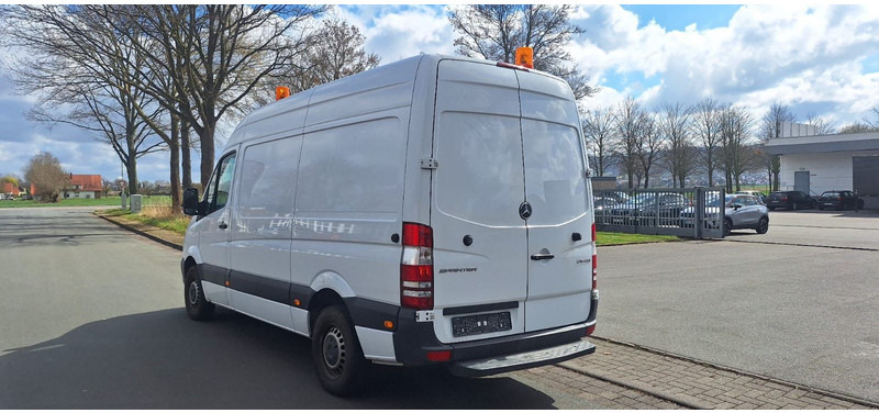 Mercedes-Benz Sprinter II Kasten 216CDI Lang/Hoch - Small van: picture 4 Mercedes-Benz Sprinter II Kasten 216CDI Lang/Hoch - Small van: picture 4