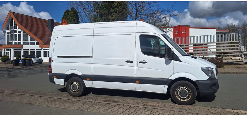 Mercedes-Benz Sprinter II Kasten 216CDI Lang/Hoch - Small van: picture 2 Mercedes-Benz Sprinter II Kasten 216CDI Lang/Hoch - Small van: picture 2