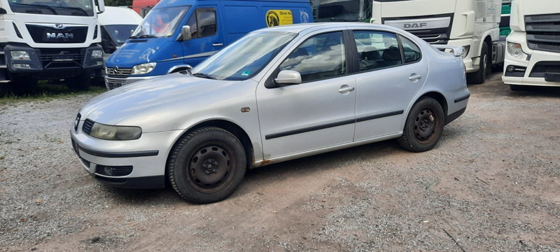 SEAT Toledo Signo 1,8 20V Autom - Sedan: picture 4 SEAT Toledo Signo 1,8 20V Autom - Sedan: picture 4