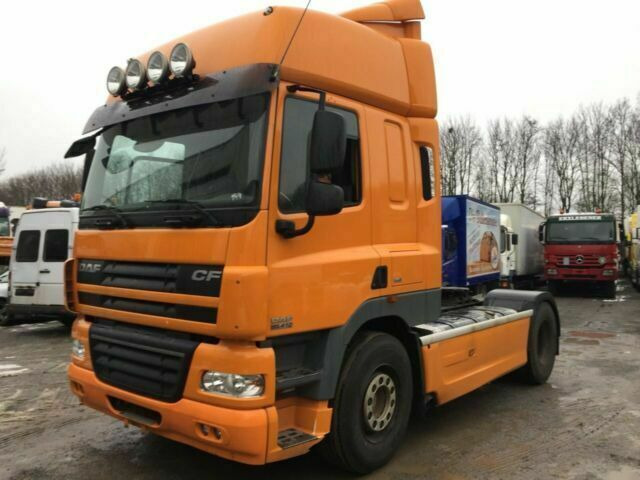 DAF CF85-410 G.Haus 2xBett ZF/Schalter 2-Kreishydr - Tractor unit: picture 5 DAF CF85-410 G.Haus 2xBett ZF/Schalter 2-Kreishydr - Tractor unit: picture 5