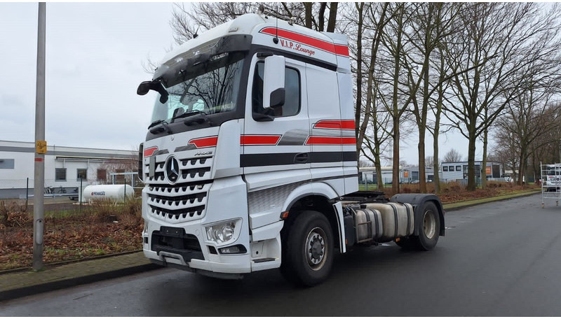 Mercedes-Benz 1845 Arocs 4x4 HD 1-Hand - Tractor unit: picture 1 Mercedes-Benz 1845 Arocs 4x4 HD 1-Hand - Tractor unit: picture 1
