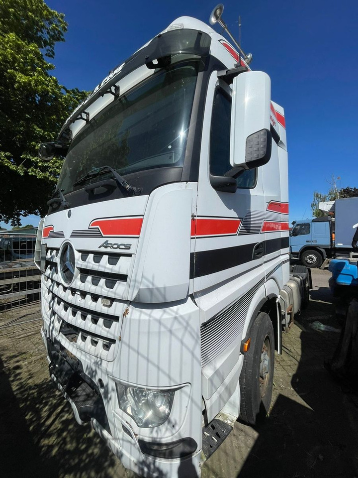 Mercedes-Benz 1845MP4 HD 4x4 - Tractor unit: picture 1 Mercedes-Benz 1845MP4 HD 4x4 - Tractor unit: picture 1