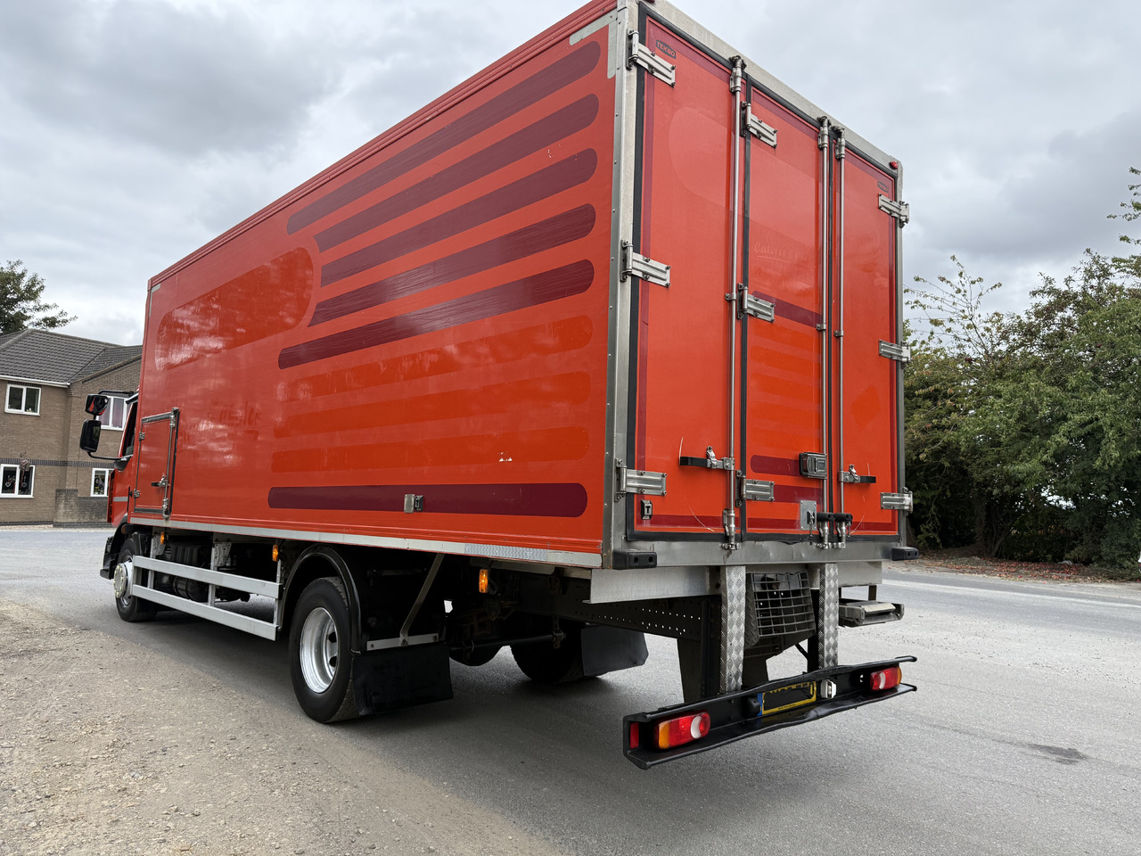 Refrigerator truck 2015 Renault D Refrigerated Truck: picture 14 Refrigerator truck 2015 Renault D Refrigerated Truck: picture 14