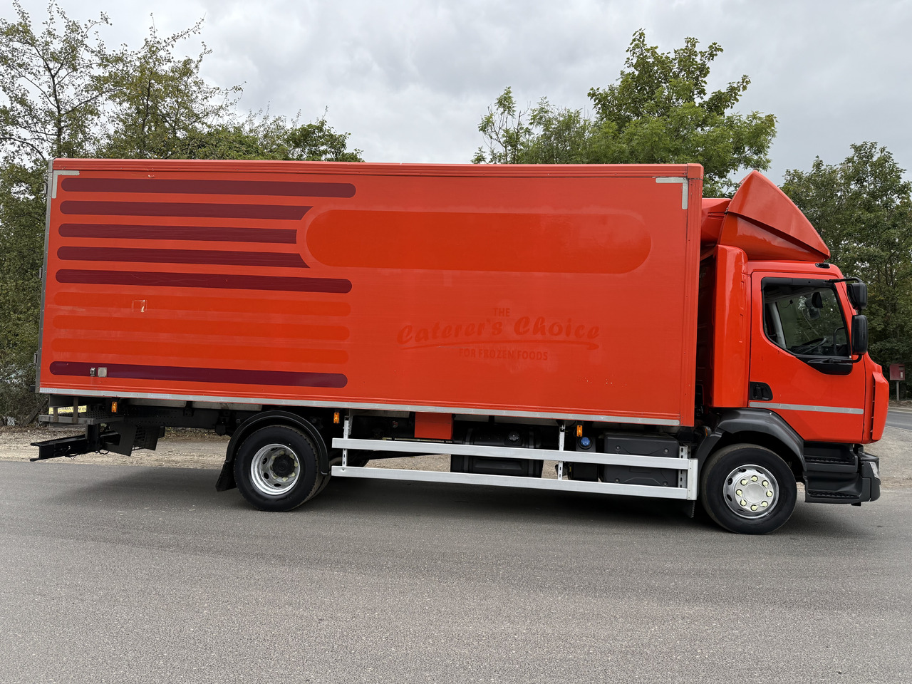 Refrigerator truck 2015 Renault D Refrigerated Truck: picture 10 Refrigerator truck 2015 Renault D Refrigerated Truck: picture 10