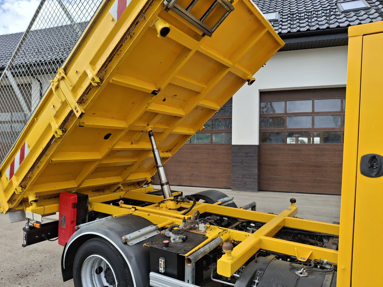 Tipper RENAULT D7.5 Wywrotka Kipper 3 Stronna 2015r 84 Tyś KM: picture 17 Tipper RENAULT D7.5 Wywrotka Kipper 3 Stronna 2015r 84 Tyś KM: picture 17