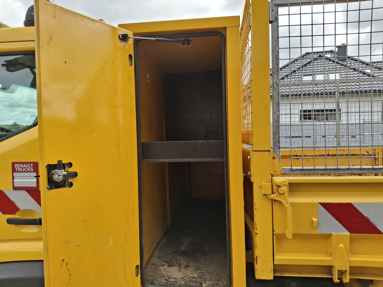 Tipper RENAULT D7.5 Wywrotka Kipper 3 Stronna 2015r 84 Tyś KM: picture 9 Tipper RENAULT D7.5 Wywrotka Kipper 3 Stronna 2015r 84 Tyś KM: picture 9