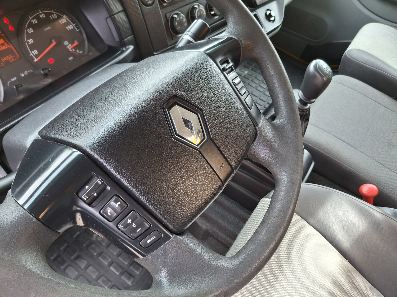 Tipper RENAULT D7.5 Wywrotka Kipper 3 Stronna 2015r 84 Tyś KM: picture 29 Tipper RENAULT D7.5 Wywrotka Kipper 3 Stronna 2015r 84 Tyś KM: picture 29