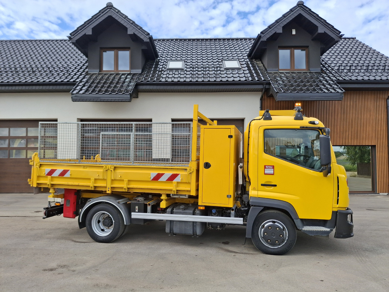 Tipper RENAULT D7.5 Wywrotka Kipper 3 Stronna 2015r 84 Tyś KM: picture 6 Tipper RENAULT D7.5 Wywrotka Kipper 3 Stronna 2015r 84 Tyś KM: picture 6