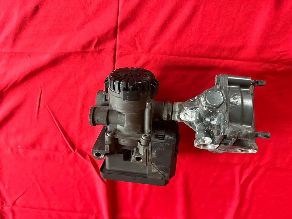 Mercedes A 0004295724 Wabco Knorr Bremse Bremsventil Ventil - Brake valve for Truck: picture 1 Mercedes A 0004295724 Wabco Knorr Bremse Bremsventil Ventil - Brake valve for Truck: picture 1