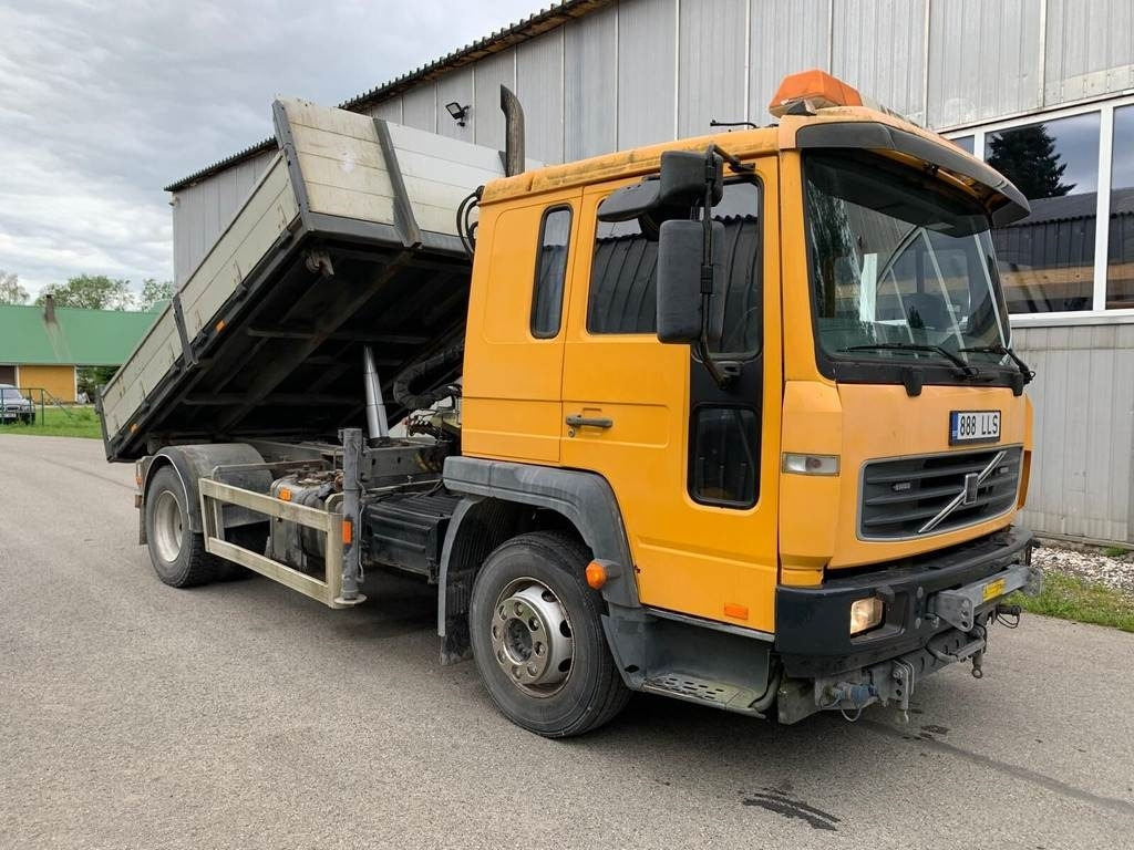 Volvo FL615 + HIAB 027-2 - Tipper: picture 5 Volvo FL615 + HIAB 027-2 - Tipper: picture 5