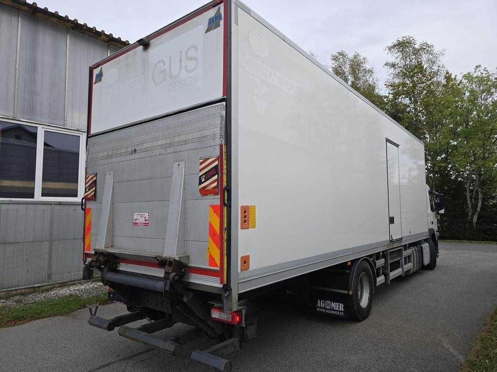 Volvo FM330 4X2 - Box truck: picture 4 Volvo FM330 4X2 - Box truck: picture 4
