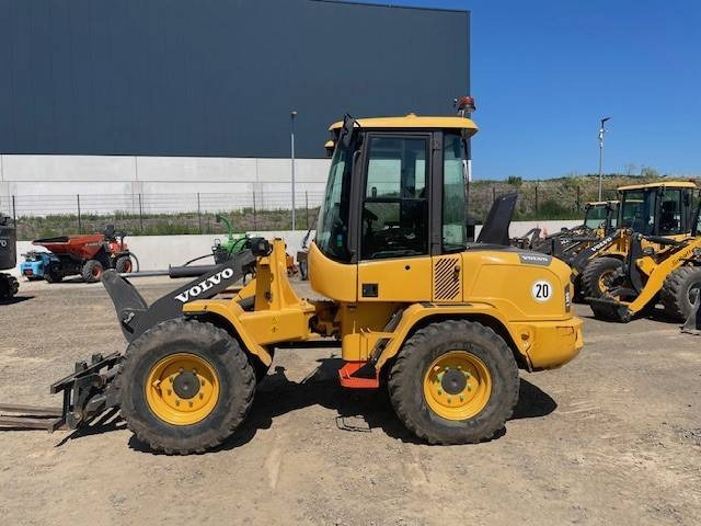 Volvo L 30 G - Wheel loader: picture 1 Volvo L 30 G - Wheel loader: picture 1