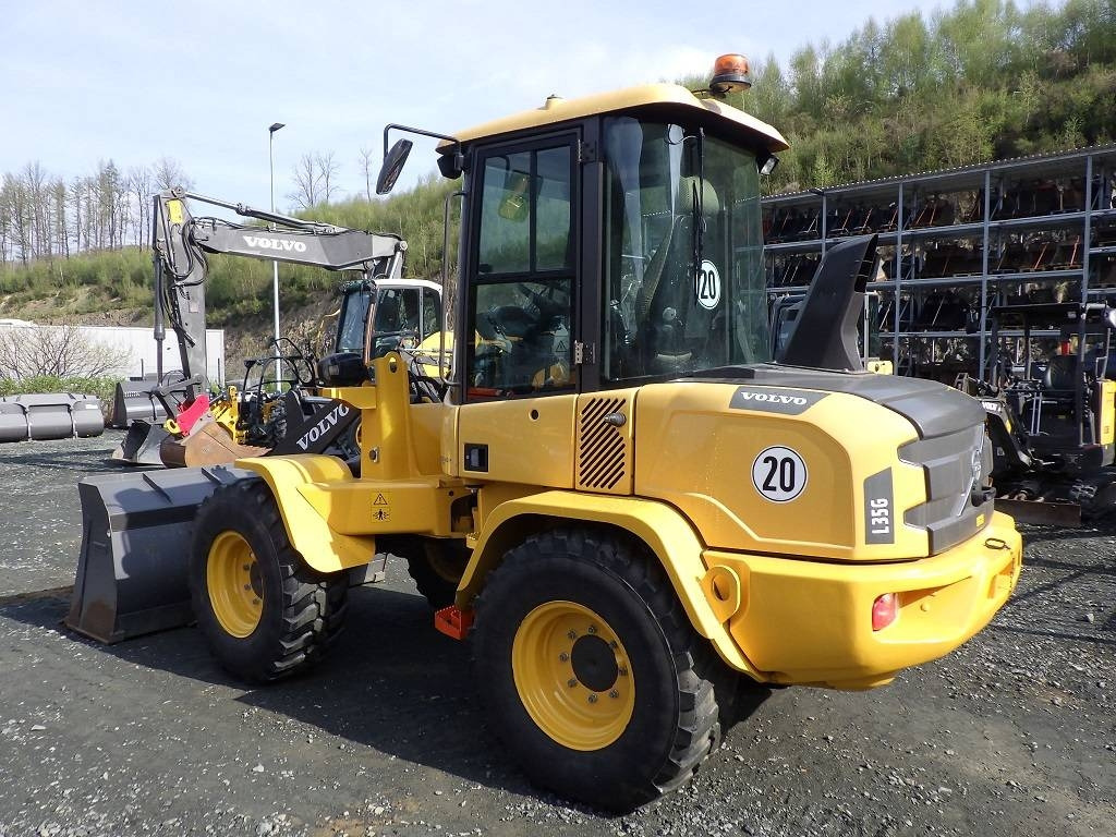 Volvo L 35 G - Wheel loader: picture 5 Volvo L 35 G - Wheel loader: picture 5