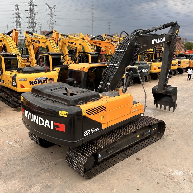2023 Hyundai 225 - Crawler excavator: picture 1 2023 Hyundai 225 - Crawler excavator: picture 1