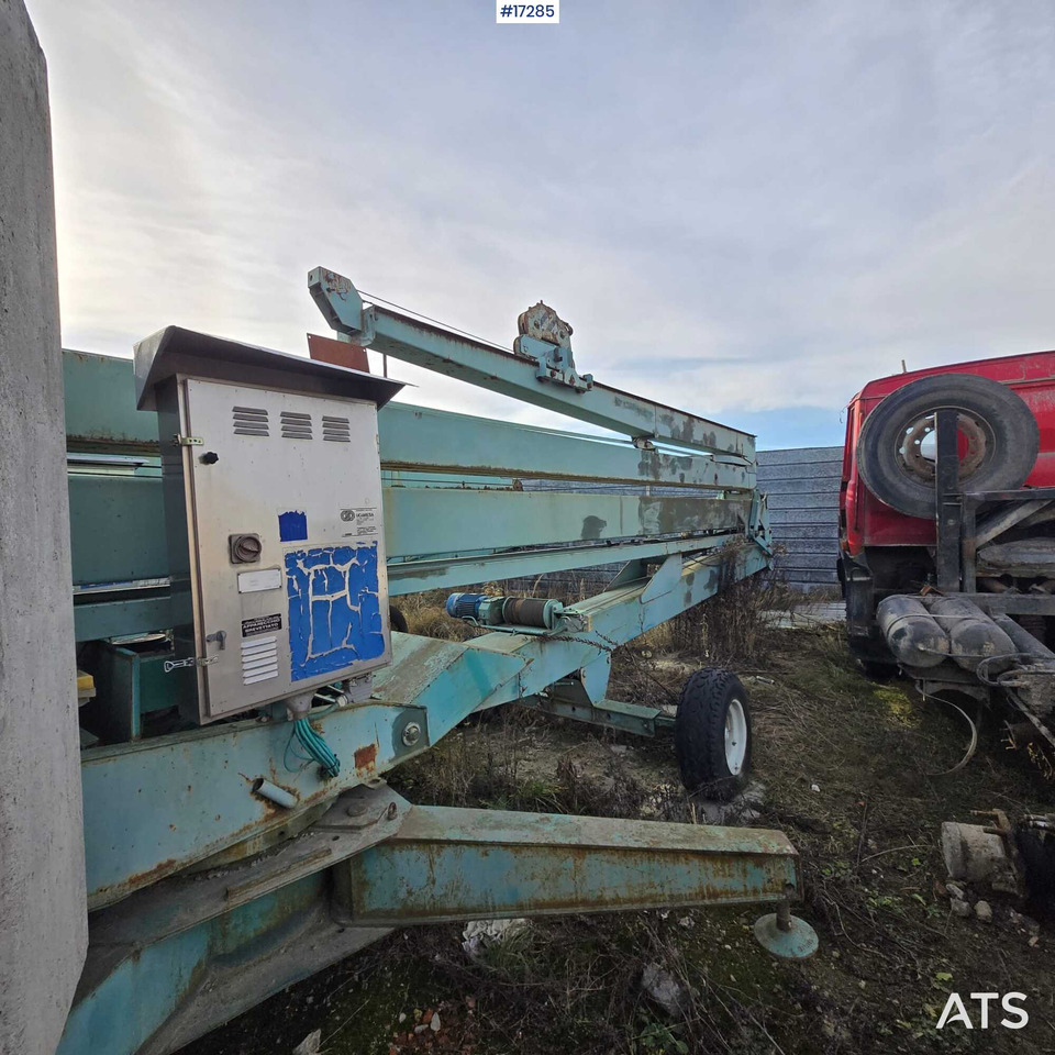 Crane CATTANEO CM61R construction crane (1993) - Crane: picture 1 Crane CATTANEO CM61R construction crane (1993) - Crane: picture 1
