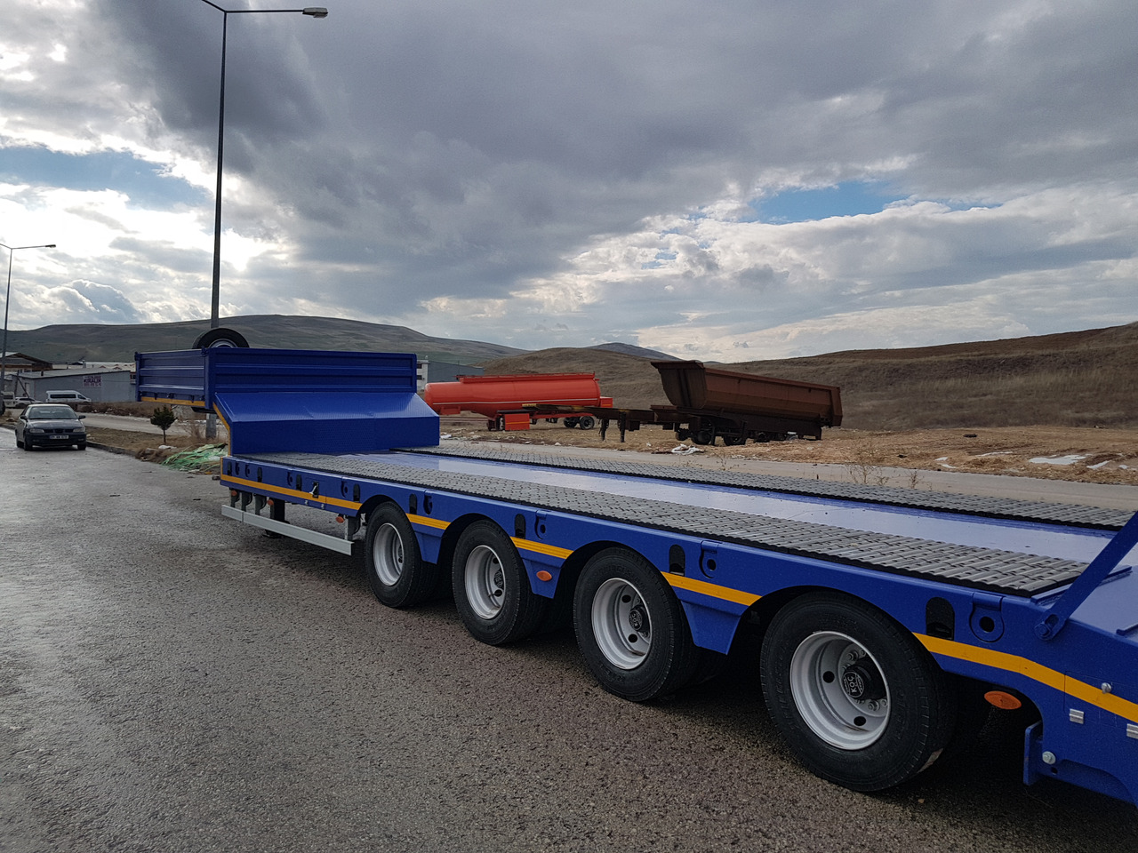 THOR THR-4-LW-12 - Low loader semi-trailer: picture 1 THOR THR-4-LW-12 - Low loader semi-trailer: picture 1