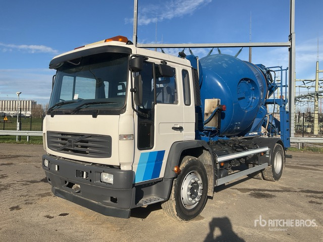 2004 Volvo FL6 4x2 Mixer Truck - Concrete mixer truck: picture 2 2004 Volvo FL6 4x2 Mixer Truck - Concrete mixer truck: picture 2