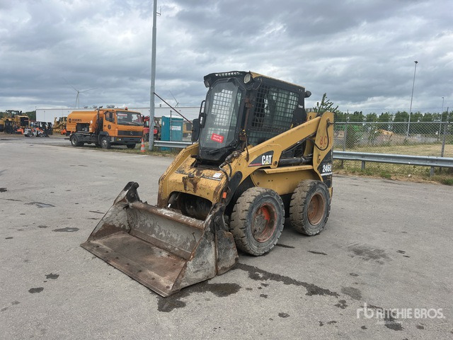 2012 Cat 246B Skid Steer Loader - Skid steer loader: picture 2 2012 Cat 246B Skid Steer Loader - Skid steer loader: picture 2