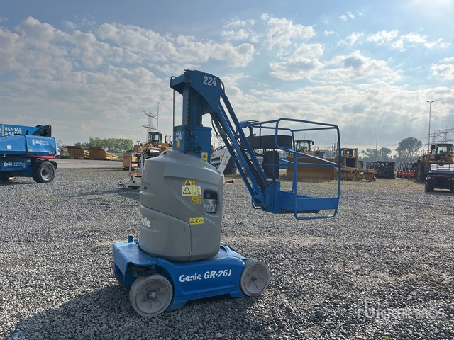 2014 Genie GR26J (Inoperable) Vertical Mast Lift - Vertical mast lift: picture 4 2014 Genie GR26J (Inoperable) Vertical Mast Lift - Vertical mast lift: picture 4