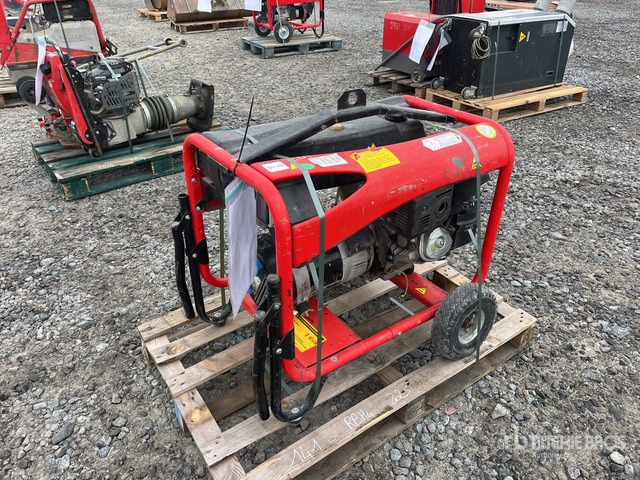 2014 Sdmo Perform 6500 XL Rental Equipment Generator Set - Generator set: picture 4 2014 Sdmo Perform 6500 XL Rental Equipment Generator Set - Generator set: picture 4