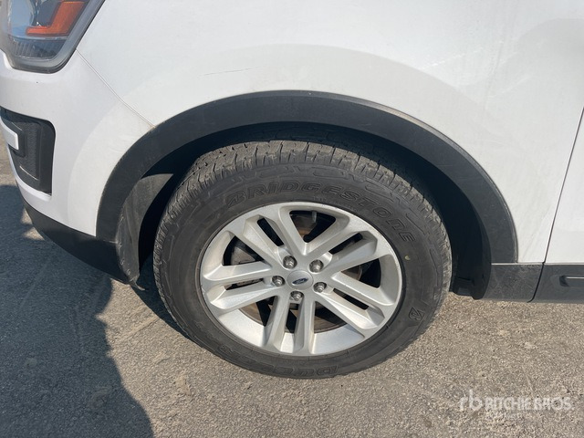 2015 Ford Explorer Base 3.5 4WD SUV - SUV: picture 4 2015 Ford Explorer Base 3.5 4WD SUV - SUV: picture 4
