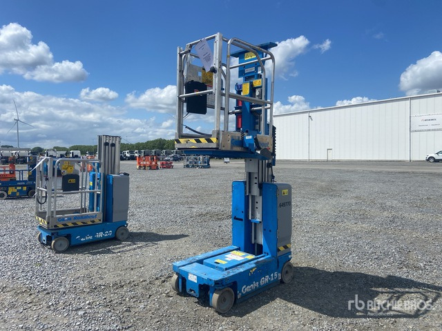 2015 Genie GR-15 Vertical Mast Lift - Vertical mast lift: picture 3 2015 Genie GR-15 Vertical Mast Lift - Vertical mast lift: picture 3