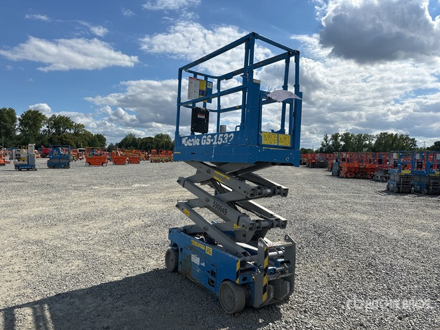 2015 Genie GS-1532 Electric Scissor Lift - Scissor lift: picture 3 2015 Genie GS-1532 Electric Scissor Lift - Scissor lift: picture 3