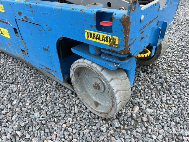 2015 Genie GS-2032 Electric Scissor Lift - Scissor lift: picture 5 2015 Genie GS-2032 Electric Scissor Lift - Scissor lift: picture 5