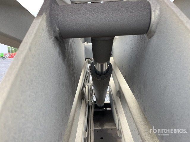2015 Genie GS-3246 Electric Scissor Lift - Scissor lift: picture 5 2015 Genie GS-3246 Electric Scissor Lift - Scissor lift: picture 5