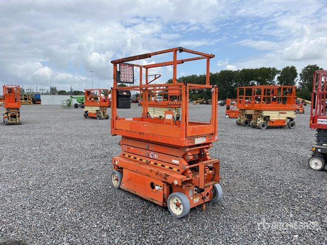 2015 Skyjack SJIII-3219 Electric (Inoperable) Scissor Lift - Scissor lift: picture 4 2015 Skyjack SJIII-3219 Electric (Inoperable) Scissor Lift - Scissor lift: picture 4