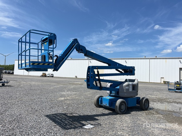 2016 Genie Z-45/25J 2WD Electric Articulating Boom Lift - Articulated boom: picture 4 2016 Genie Z-45/25J 2WD Electric Articulating Boom Lift - Articulated boom: picture 4