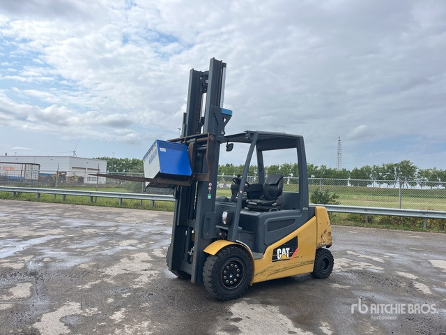 2018 Cat EP40 2 Electric Forklift - Electric forklift: picture 2 2018 Cat EP40 2 Electric Forklift - Electric forklift: picture 2