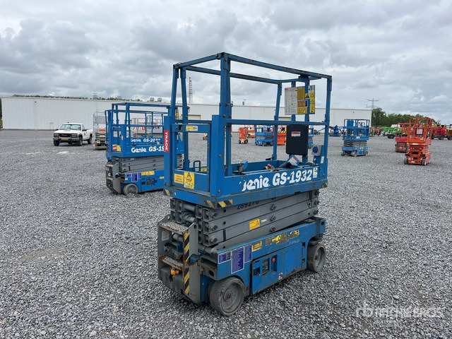 Genie GS-1932 Scissor Lift - Scissor lift: picture 3 Genie GS-1932 Scissor Lift - Scissor lift: picture 3