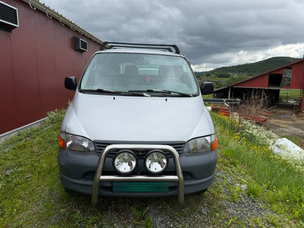 Toyota Hiace 4x4 - Panel van: picture 3 Toyota Hiace 4x4 - Panel van: picture 3