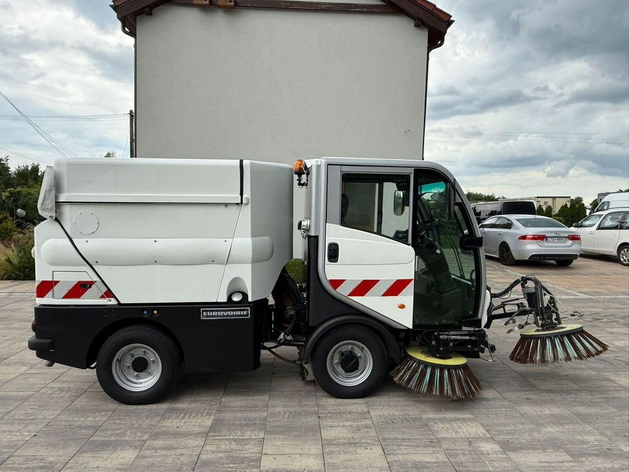 Bucher CityCat 2020 Zamiatarka 3 szczotki Klimatyzacja Ka mera cofania - Road sweeper: picture 4 Bucher CityCat 2020 Zamiatarka 3 szczotki Klimatyzacja Ka mera cofania - Road sweeper: picture 4