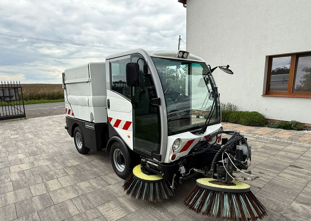 Inny Bucher CityCat 2020 - Garbage truck: picture 1 Inny Bucher CityCat 2020 - Garbage truck: picture 1