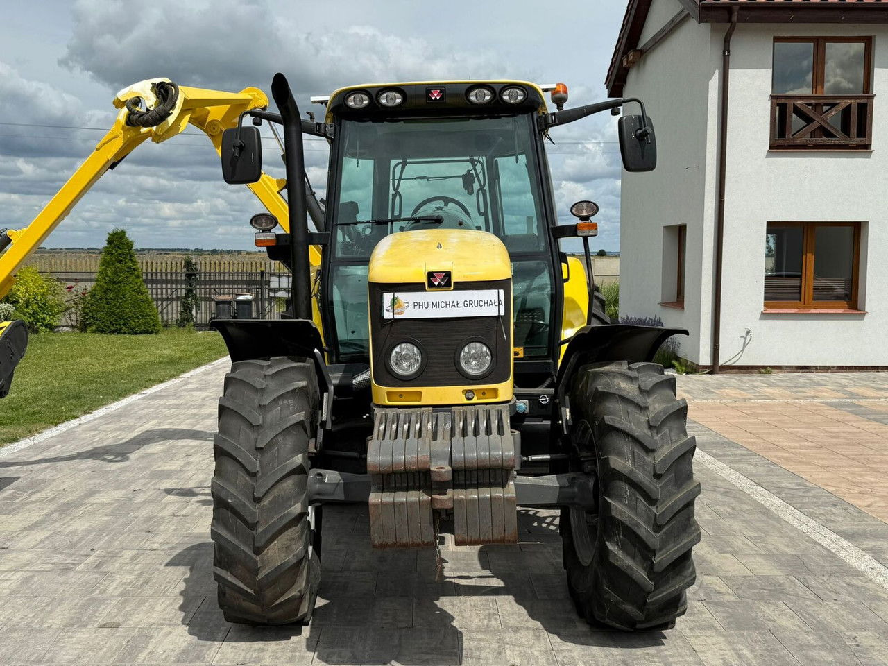 Massey Ferguson 6445 z kosiarką wysięgnikową do poboczy Rousseau T hénor 510 L FI - Farm tractor: picture 2 Massey Ferguson 6445 z kosiarką wysięgnikową do poboczy Rousseau T hénor 510 L FI - Farm tractor: picture 2