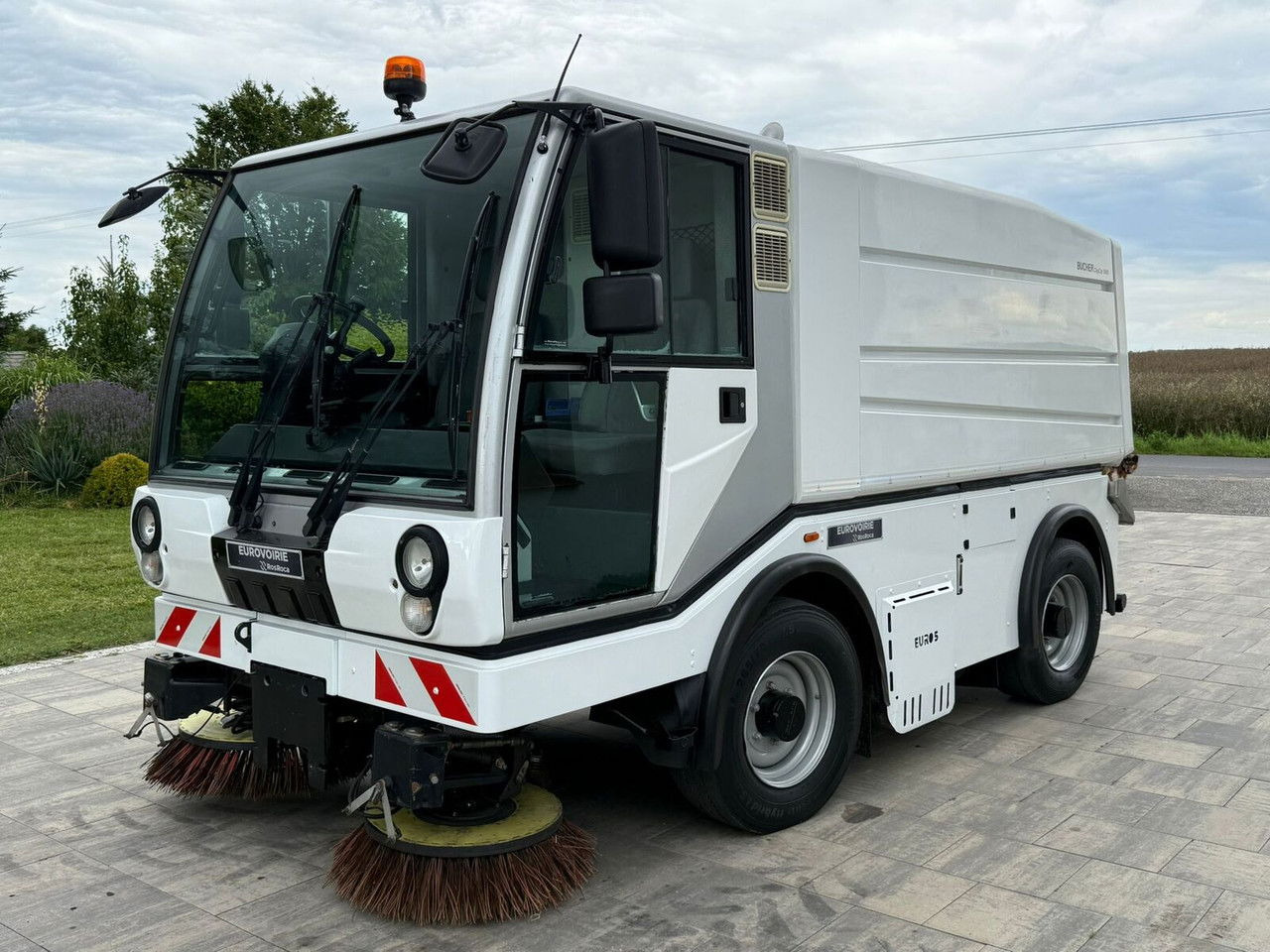 Bucher Citycat 5000 Zamiatarka 2014 Rok Kamera cofania Kl imatyzacja - Other machinery: picture 3 Bucher Citycat 5000 Zamiatarka 2014 Rok Kamera cofania Kl imatyzacja - Other machinery: picture 3
