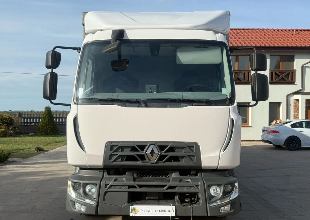 Renault D12 - Curtainsider truck: picture 2 Renault D12 - Curtainsider truck: picture 2
