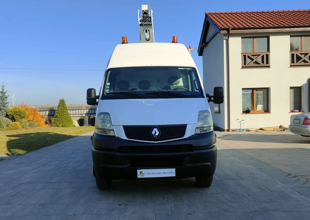 Renault Mascott - Truck mounted aerial platform: picture 2 Renault Mascott - Truck mounted aerial platform: picture 2