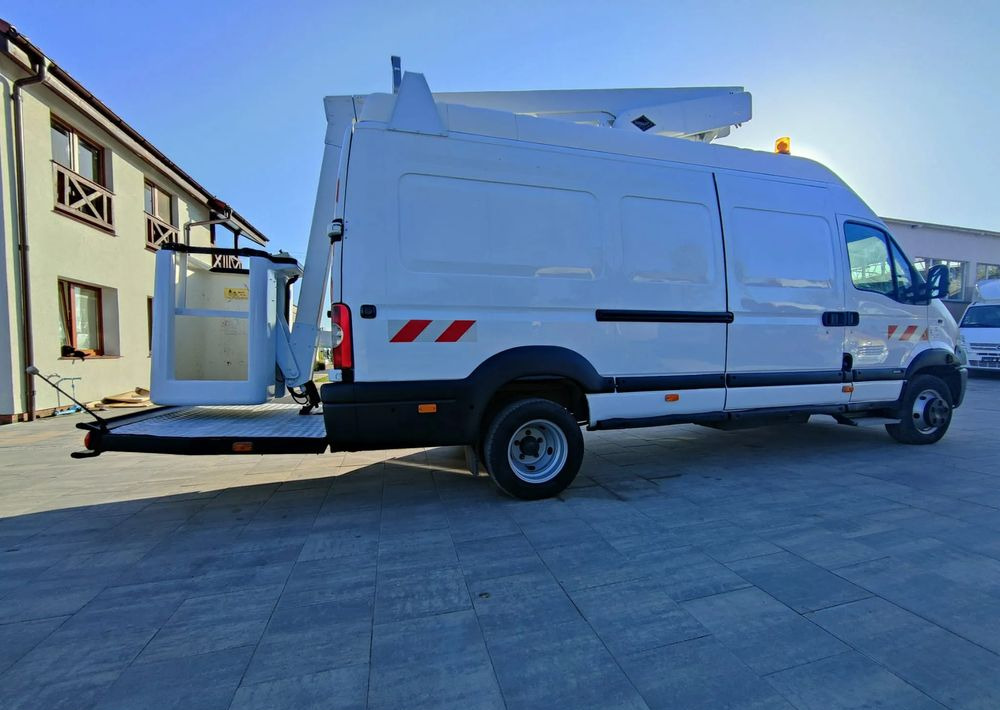 Renault Mascott - Truck mounted aerial platform: picture 5 Renault Mascott - Truck mounted aerial platform: picture 5
