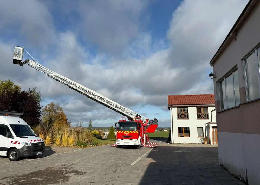 Renault Midlum 210 - Fire truck: picture 5 Renault Midlum 210 - Fire truck: picture 5